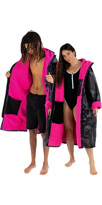2026 Dryrobe Advance Long Sleeve Changing Robe DALSV3 - Black Camo / Pink
